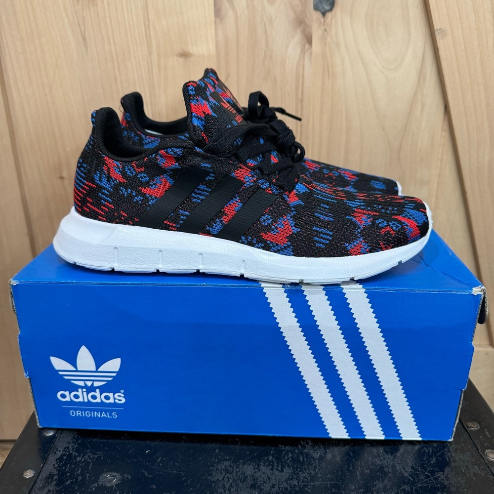 Adidas Swift Run J Sneakers Size 6 NWT NIB Blue Red Black Running Shoes